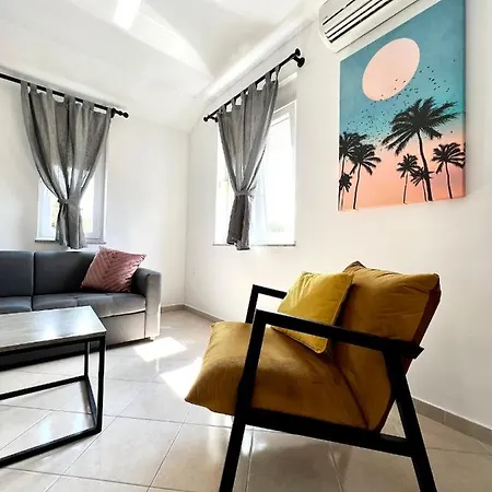 Apartment B88 - Palma Sveti Filip i Jakov